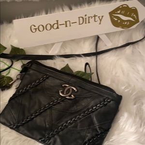 Black cross body purse